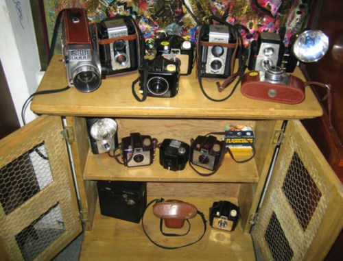 Antique Cameras ! Antique Cameras !